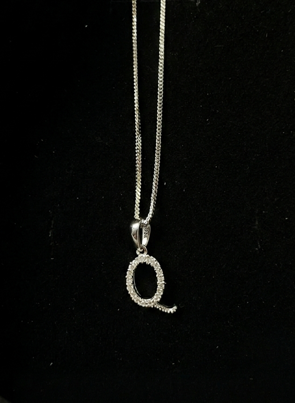 Alpha Locket Q