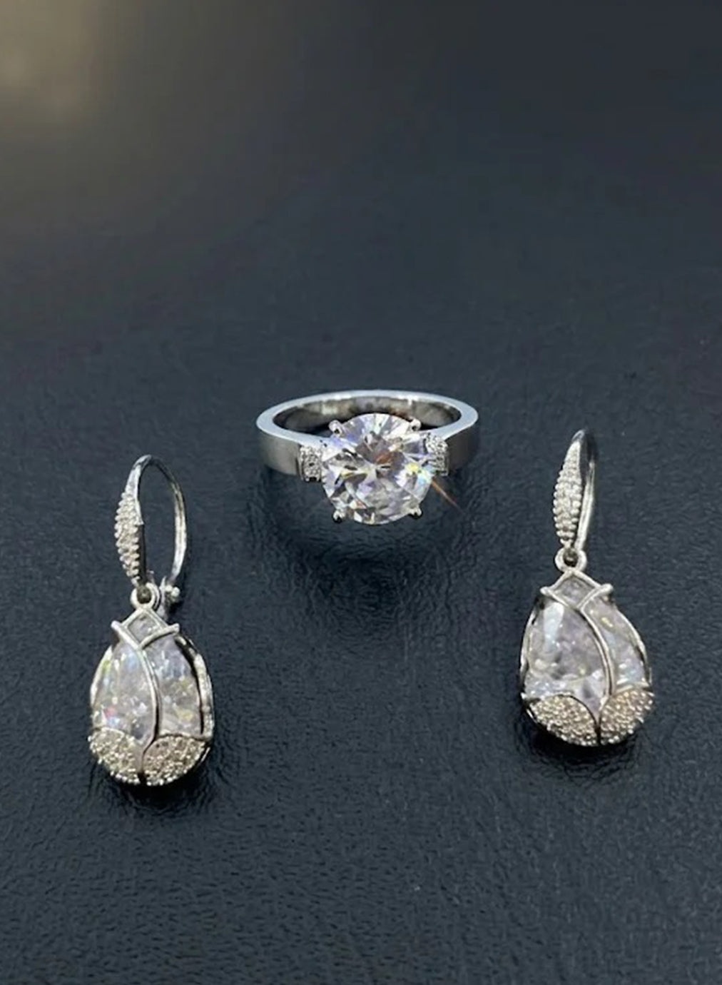 Americon Diamond Silver Stone Set