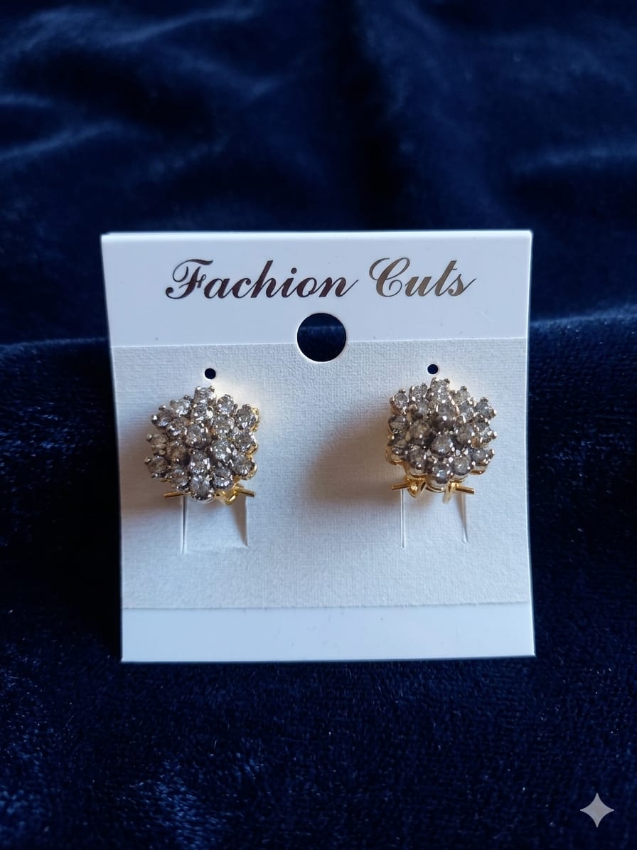 High quality with studs  diamenties and gold polish realy look of Gold & Diamond