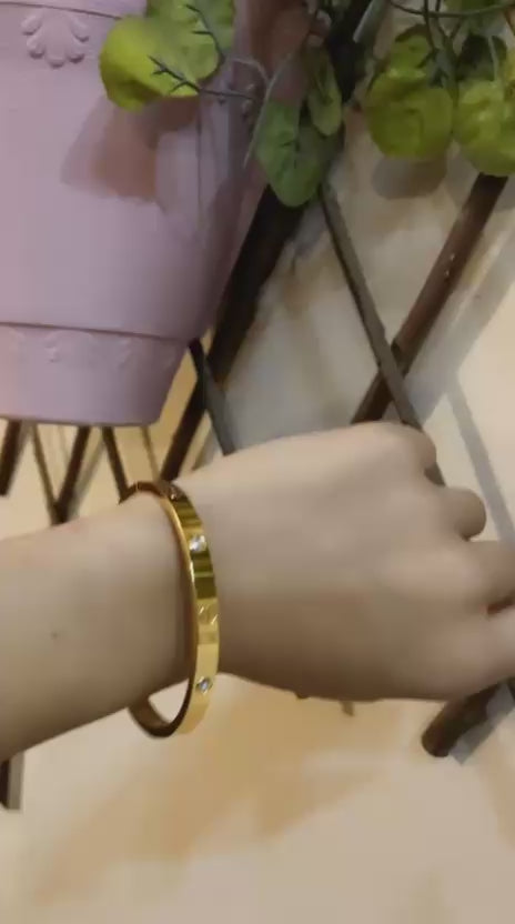 Golden Stone  Stainless Steel Openable Cuff